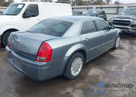 2007 Chrysler 300 из США, поврежденный, VIN 2C3KA43R17H780625